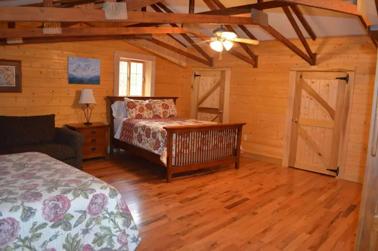 Creekside Cabin Creekside Cabin