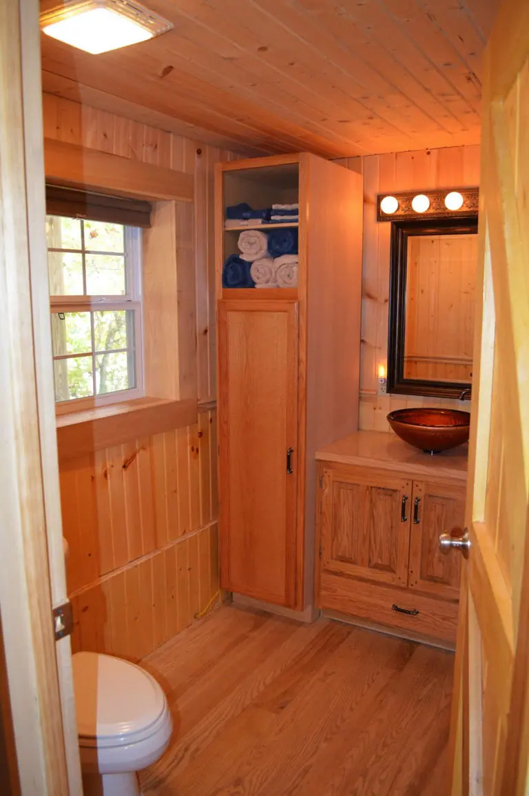 Creekside Cabin Creekside Cabin