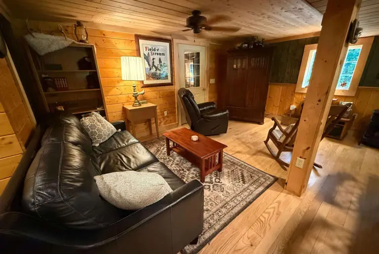 Creekside Cabin Creekside Cabin