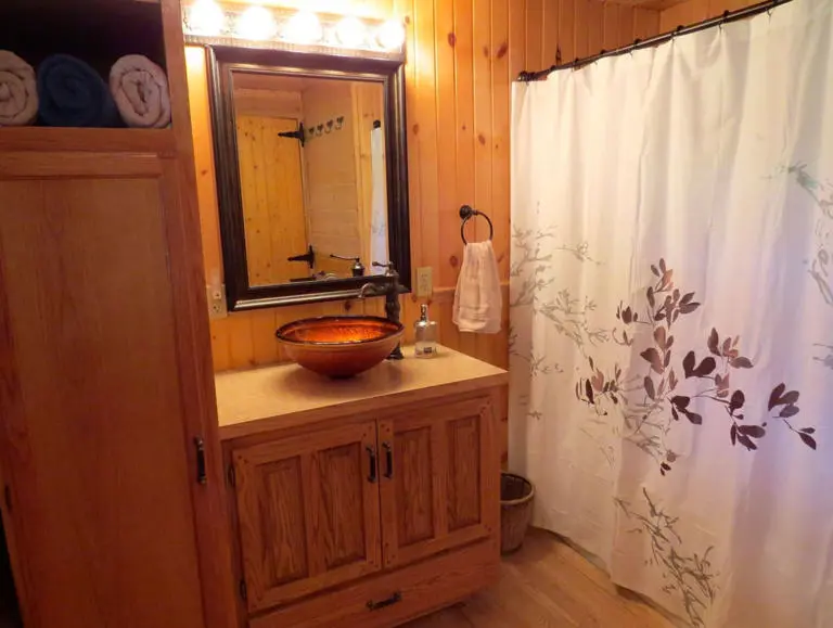 Creekside Cabin Creekside Cabin